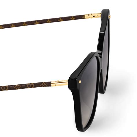 LV First Square Sunglasses S00 .